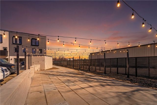 819 SE H Street, Bentonville, AR 72712