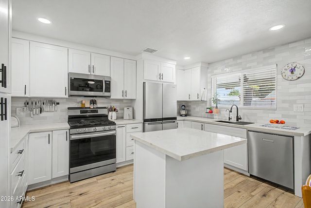 1623 W 6TH Avenue, Mesa, AZ 85202