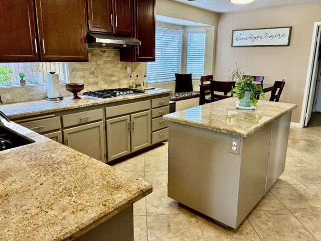 40455 Via Tapadero, Murrieta, CA 92562