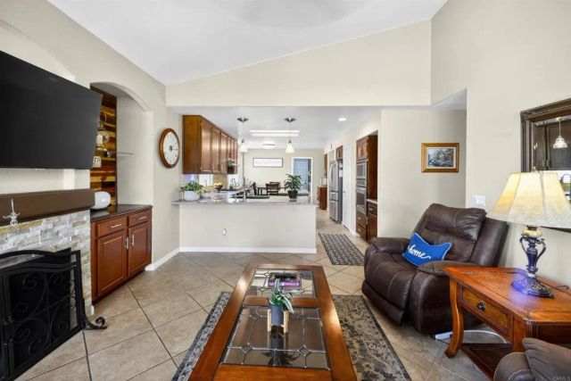 40455 Via Tapadero, Murrieta, CA 92562
