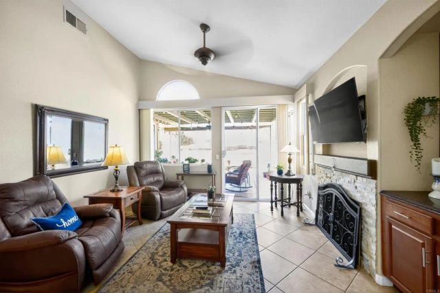 40455 Via Tapadero, Murrieta, CA 92562