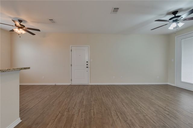 1915 Dartmouth Street 3037, College Station, TX 77840