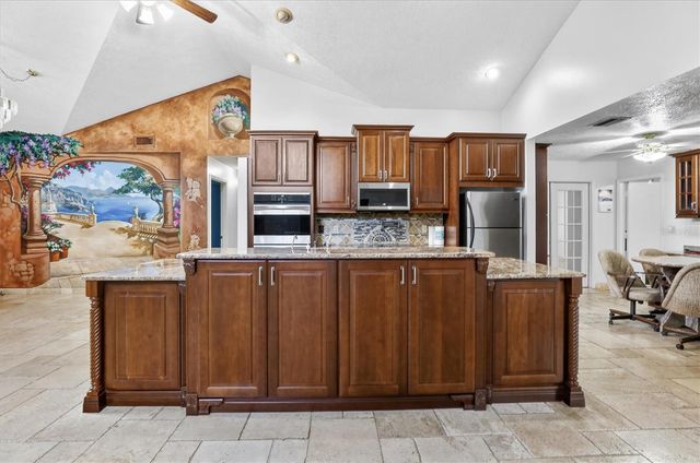 2725 W CHARING ROAD, Avon Park, FL 33825