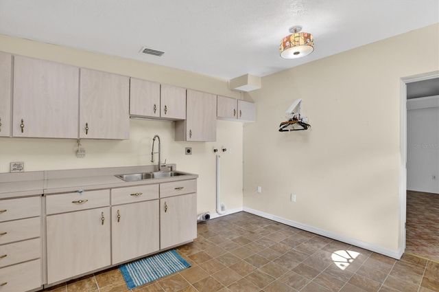 2725 W CHARING ROAD, Avon Park, FL 33825