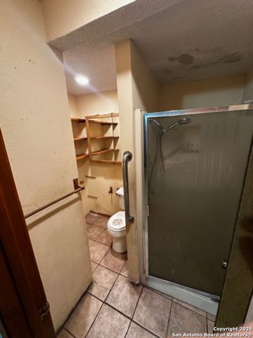 5742 White Feather, San Antonio, TX 78242