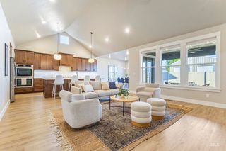 12543 W Arabian Dr, Boise, ID 83709