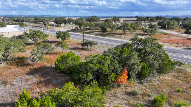 135 Zinnia, Spring Branch, TX 78070