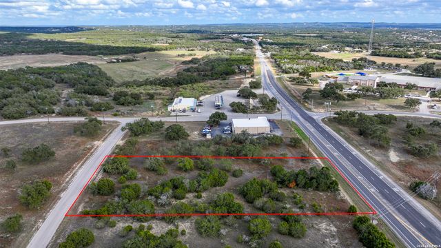 135 Zinnia, Spring Branch, TX 78070