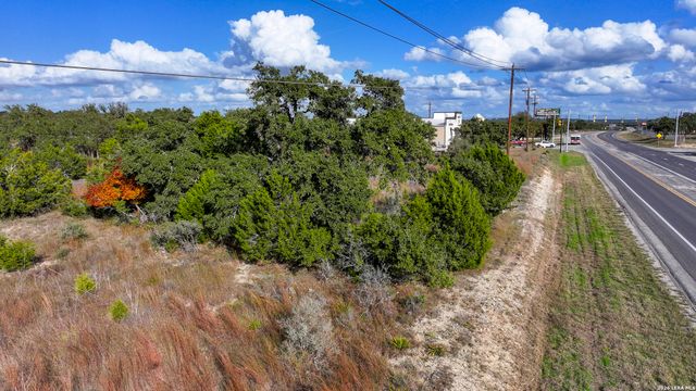 135 Zinnia, Spring Branch, TX 78070