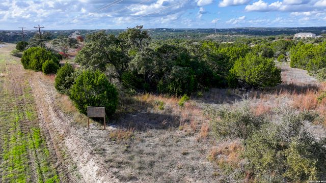 135 Zinnia, Spring Branch, TX 78070