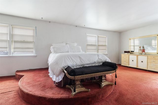 20 Old Farm Road, Scarsdale, NY 10583