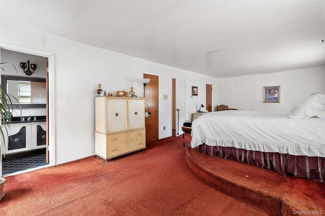 20 Old Farm Road, Scarsdale, NY 10583