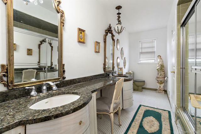 20 Old Farm Road, Scarsdale, NY 10583