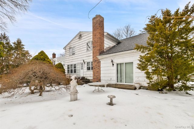 20 Old Farm Road, Scarsdale, NY 10583