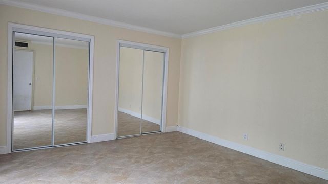 257 Lake Arbor Drive, Palm Springs, FL 33461