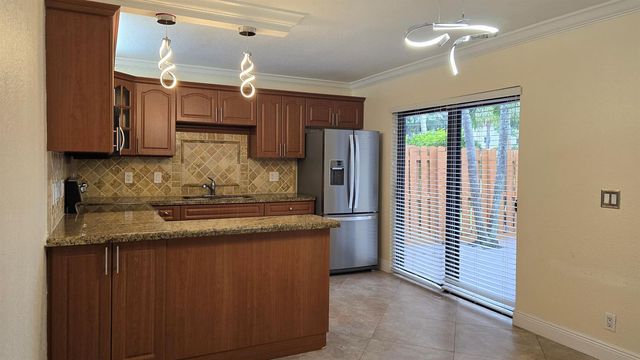 257 Lake Arbor Drive, Palm Springs, FL 33461