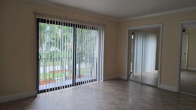 257 Lake Arbor Drive, Palm Springs, FL 33461