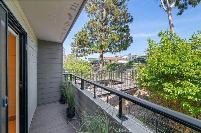177 Calle Mayor, Redondo Beach, CA 90277