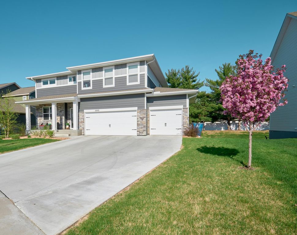12972 Bauer Drive N, Champlin, MN 55316
