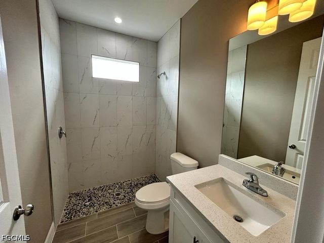 4827 Everglades BLVD N, Naples, FL 34120