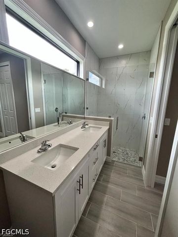 4827 Everglades BLVD N, Naples, FL 34120