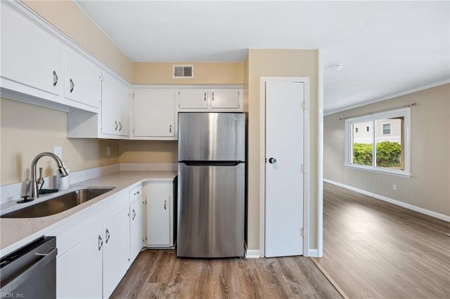 4404 Ocean View AVE, Virginia Beach, VA 23455