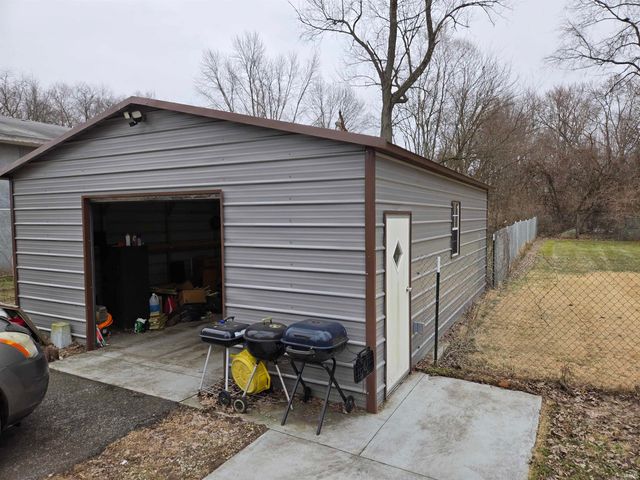 11644 3rd Street, Osceola, IN 46561