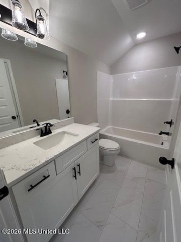 6070 E River Birch Road, Walls, MS 38680