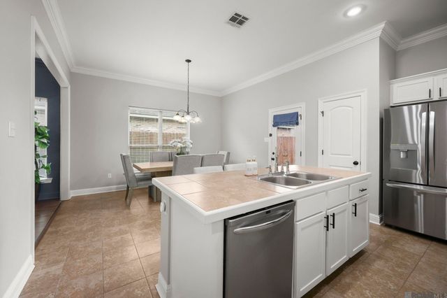 42340 Yellowstone Ave, Prairieville, LA 70769