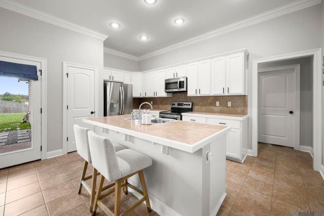 42340 Yellowstone Ave, Prairieville, LA 70769