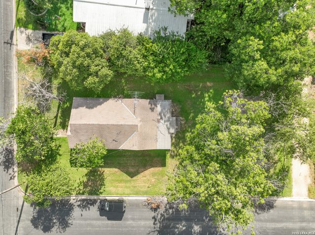 1902 17TH ST, Hondo, TX 78861