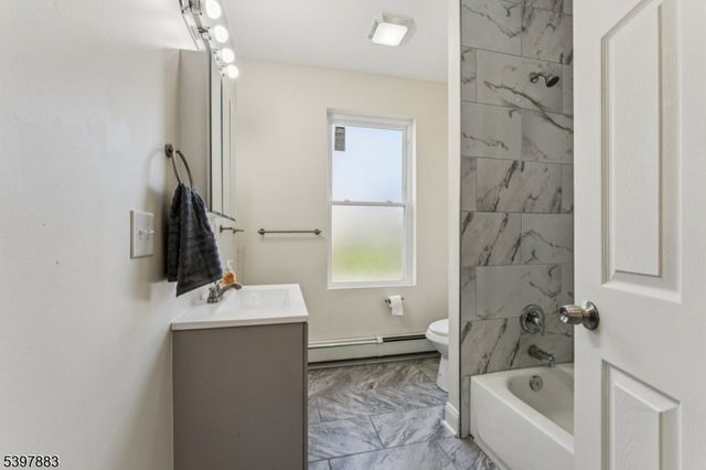 786 S Main St, Phillipsburg Town, NJ 08865