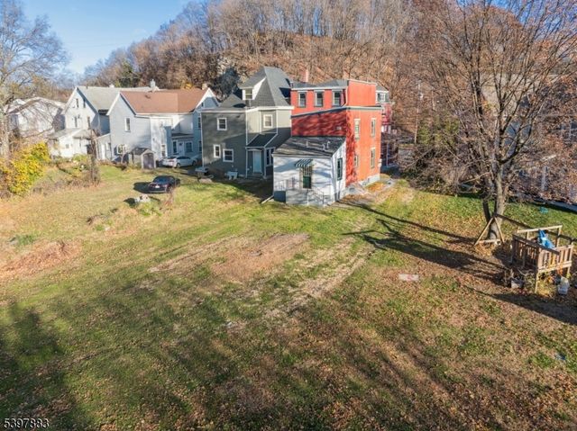 786 S Main St, Phillipsburg Town, NJ 08865
