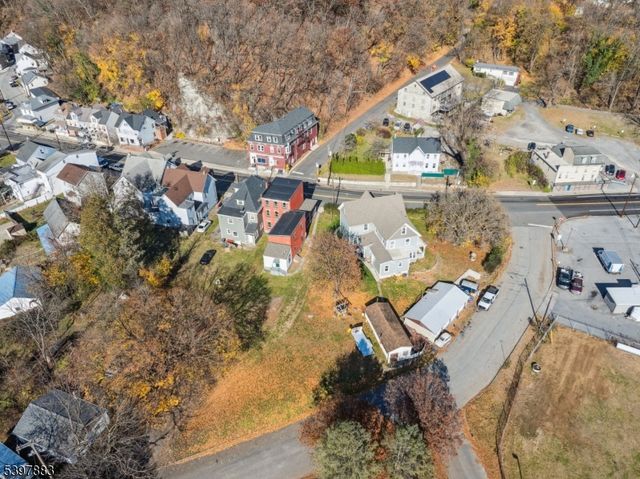 786 S Main St, Phillipsburg Town, NJ 08865