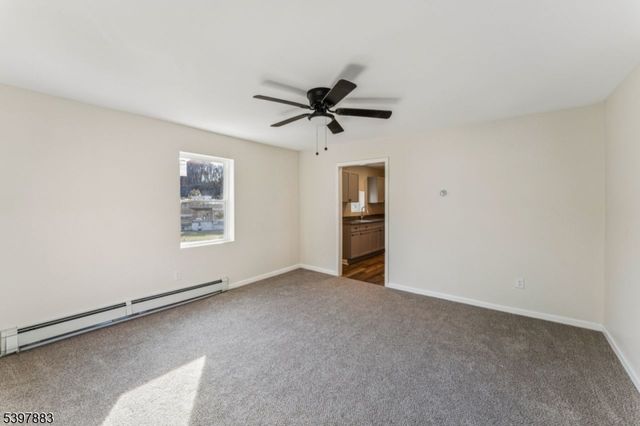 786 S Main St, Phillipsburg Town, NJ 08865