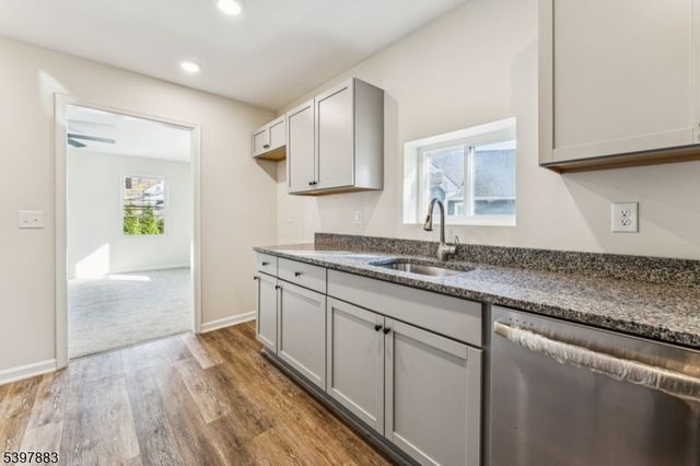 786 S Main St, Phillipsburg Town, NJ 08865