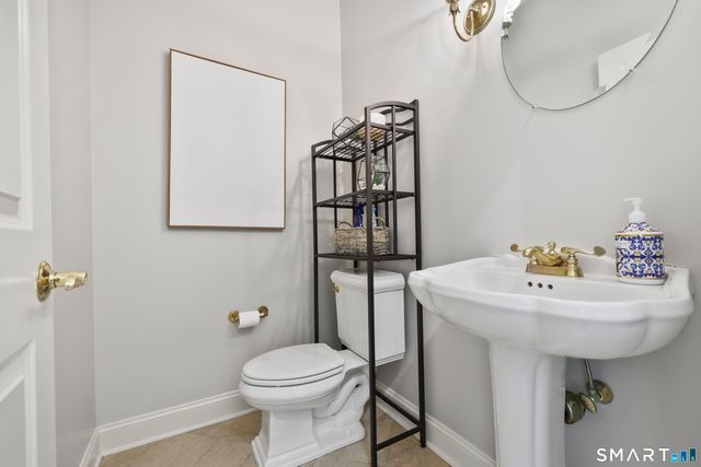 32 Juhasz Road, Norwalk, CT 06854
