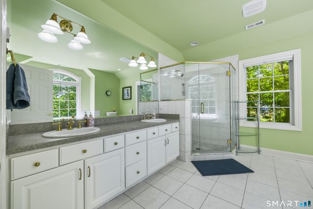 32 Juhasz Road, Norwalk, CT 06854