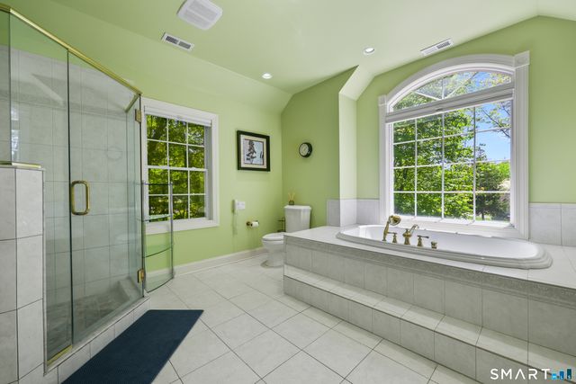 32 Juhasz Road, Norwalk, CT 06854