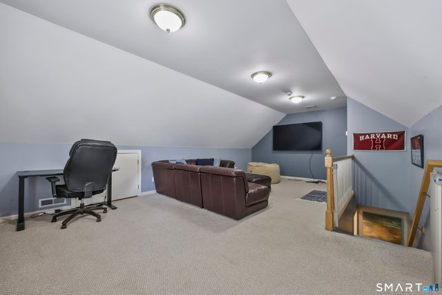 32 Juhasz Road, Norwalk, CT 06854