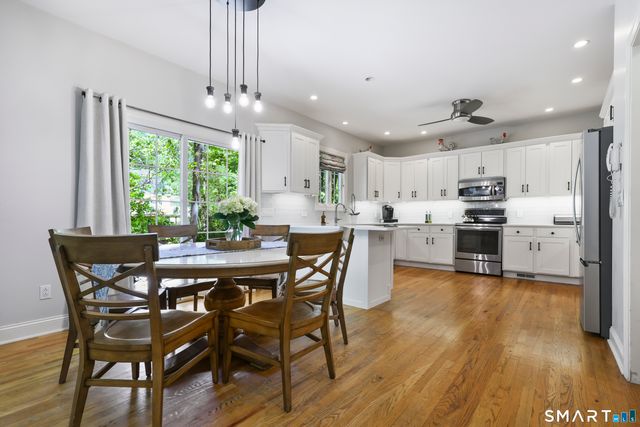 32 Juhasz Road, Norwalk, CT 06854