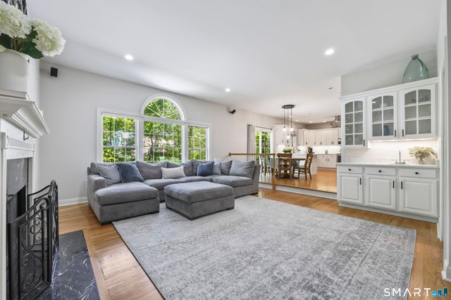 32 Juhasz Road, Norwalk, CT 06854