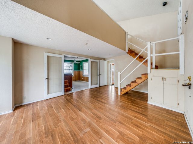 120 Center Creek Drive, Floresville, TX 78114