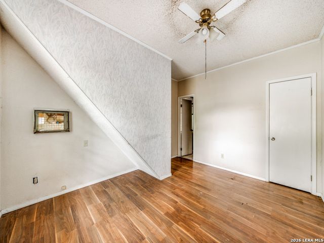 120 Center Creek Drive, Floresville, TX 78114