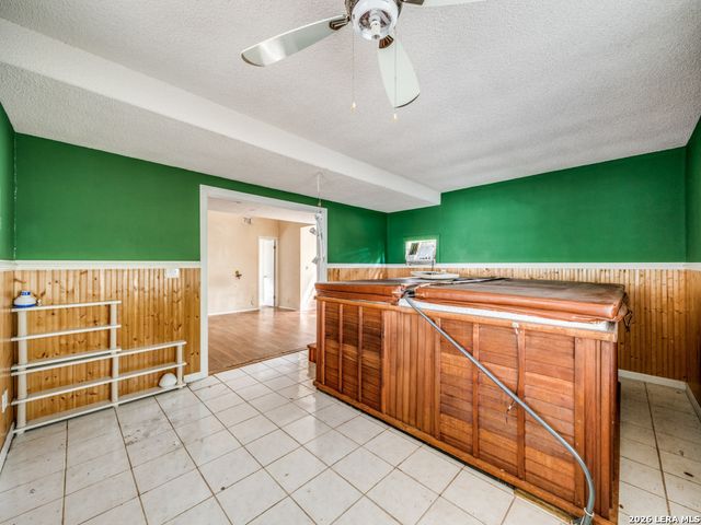 120 Center Creek Drive, Floresville, TX 78114
