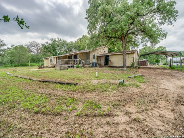 120 Center Creek Drive, Floresville, TX 78114