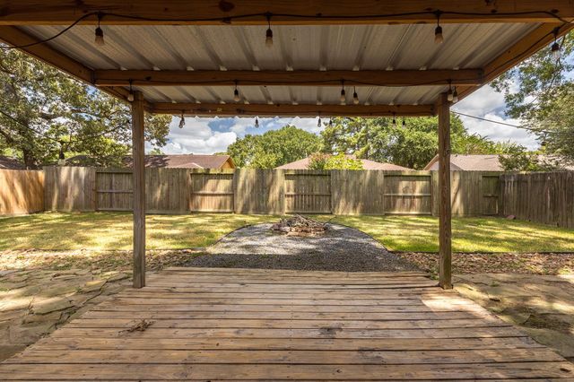 2751 Longleaf Pines Drive, Houston, TX 77339
