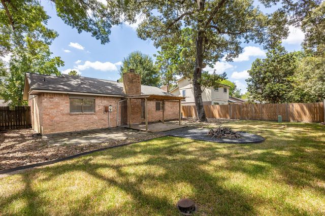 2751 Longleaf Pines Drive, Houston, TX 77339