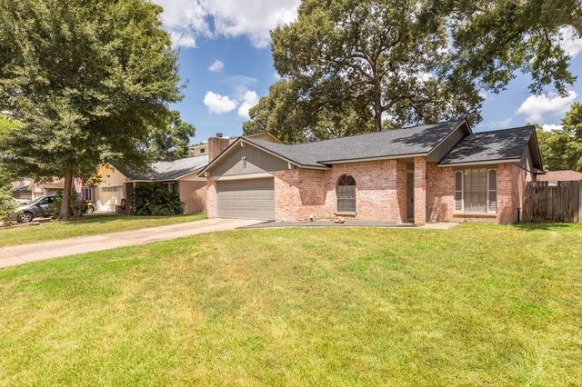 2751 Longleaf Pines Drive, Houston, TX 77339