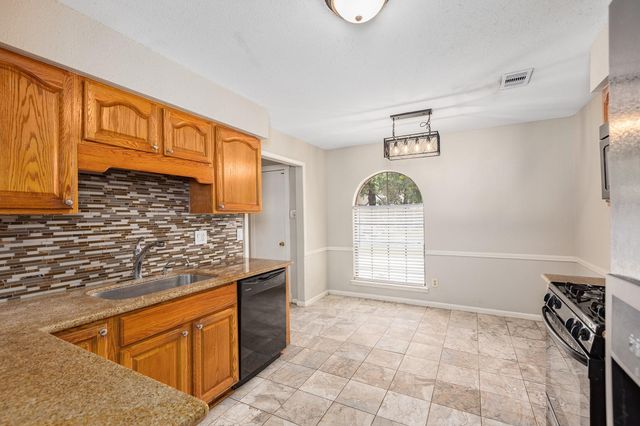 2751 Longleaf Pines Drive, Houston, TX 77339
